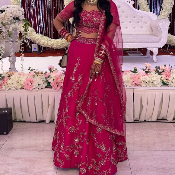 Magenta pink raw silk lehenga set - Picture 4 of 5